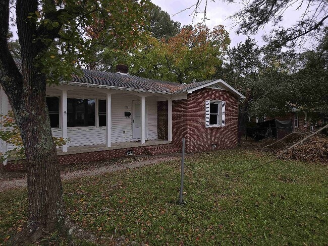 Foto del edificio - 207 Pierce Rd