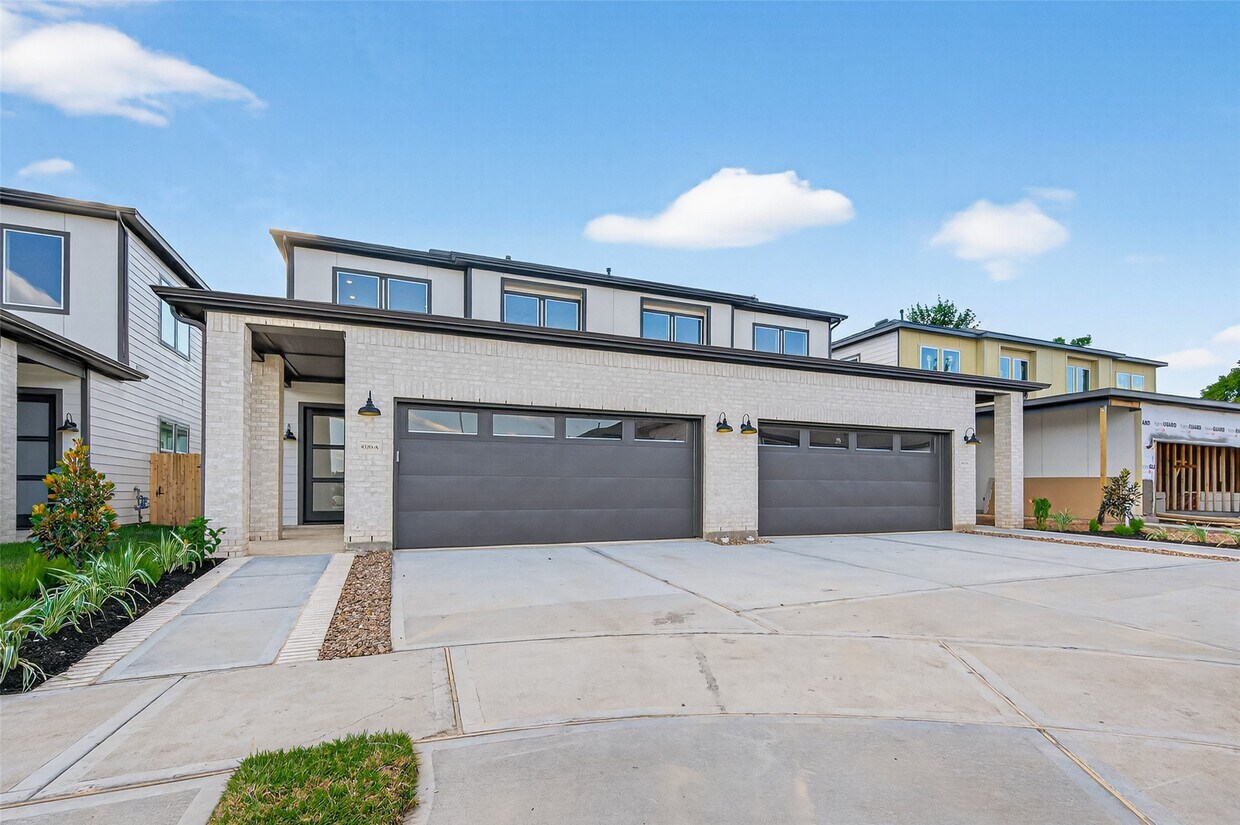 Primary Photo - 4330 Avron Dr