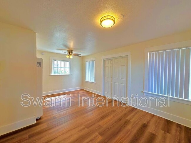 Foto del edificio - 1006 Island Ave