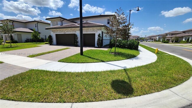 Building Photo - 12336 Green Oak Dr
