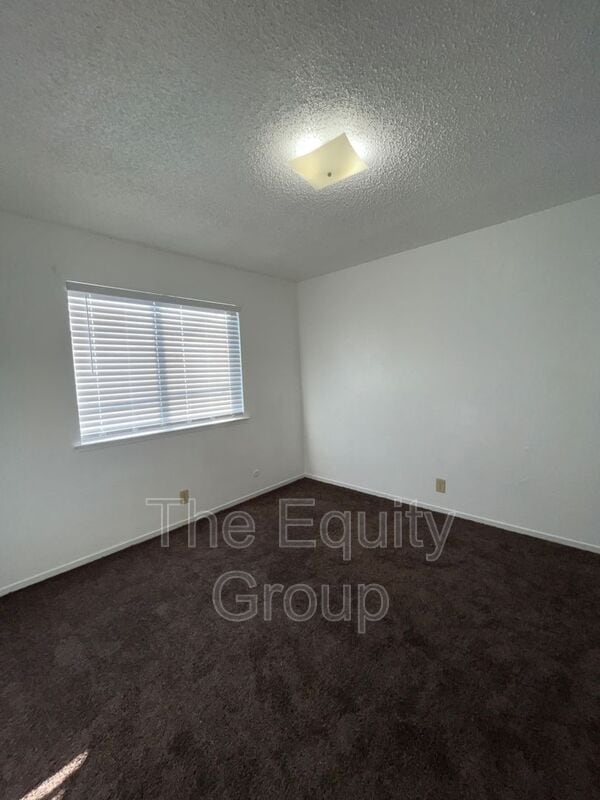 Building Photo - 116 W Murray Ave