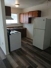 Building Photo - 56 Fernwood Ave