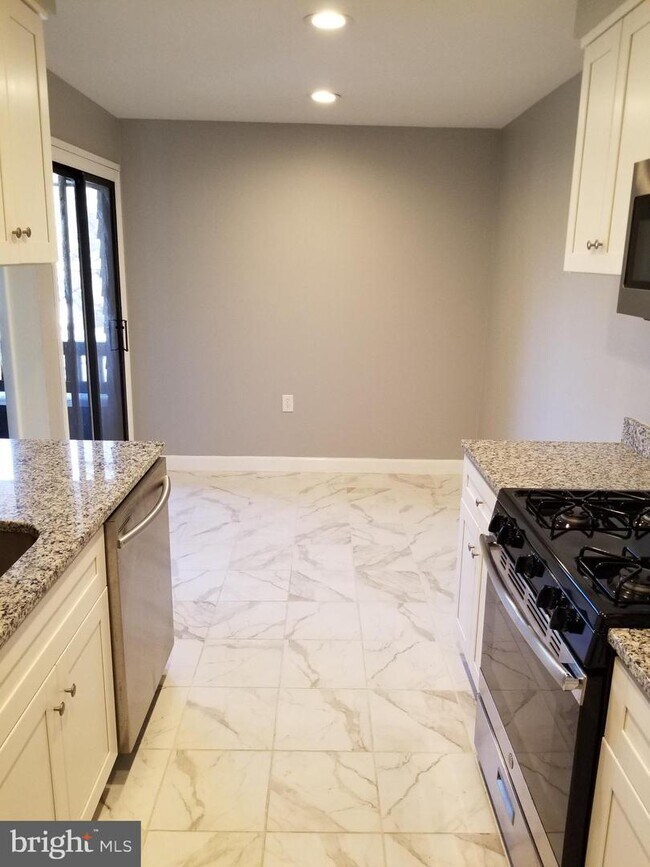 5255 W Running Brook Rd Unit 303, Columbia, MD 21044 Apartment for