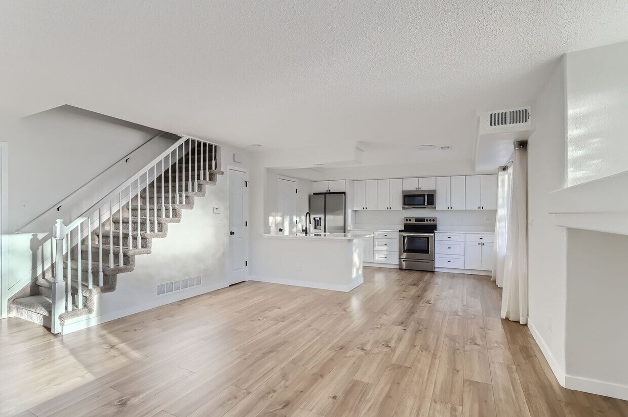 Primary Photo - Modern 3-Bed 3-Bath Home Located in GreenV...