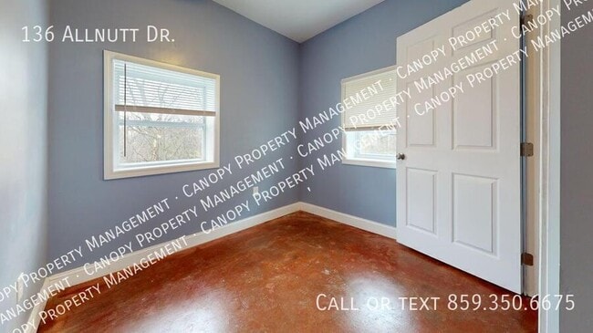 Building Photo - 136 Allnutt Dr