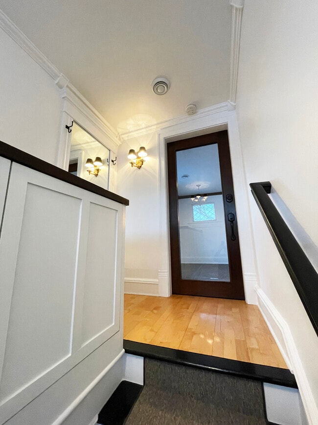 Building Photo - 2408 4th St NE