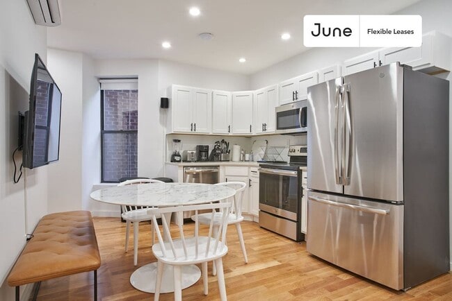 Building Photo - Cozy Private ROOM in Bed-Stuy