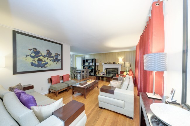 Building Photo - 344 Old Short Hills Rd