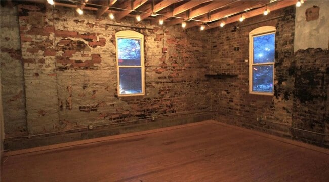 Building Photo - 3120 N Davidson St