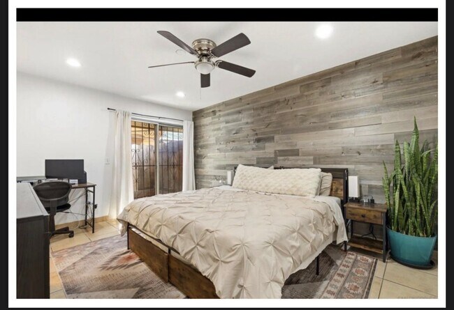 Foto del edificio - 2BR/2BA Condo w/ Solar, Upgrades & Great Location