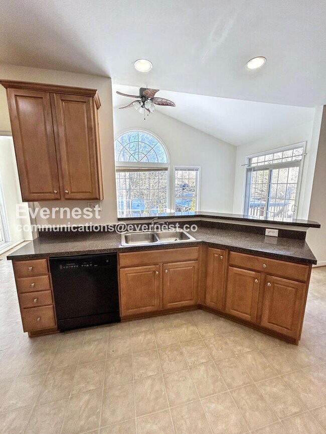 Foto del edificio - 1542 Jeffries Way