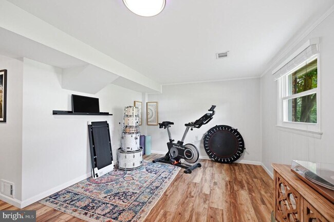 Foto del edificio - 6426 Carriage Dr