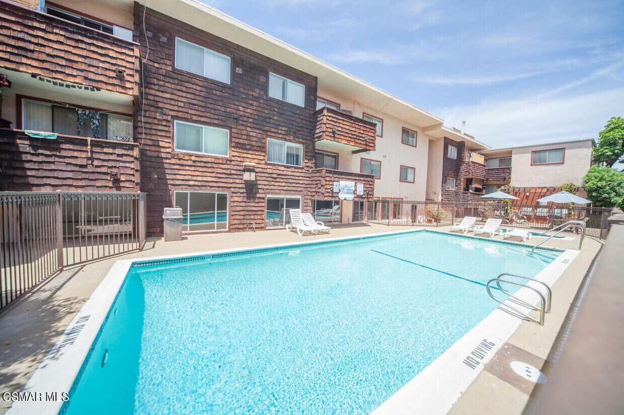 Foto principal - 5403 Newcastle Ave