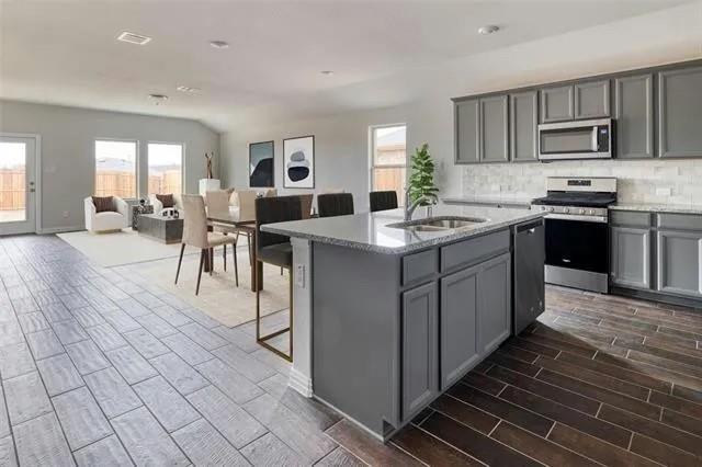 Foto del edificio - 2012 Partridge Rd