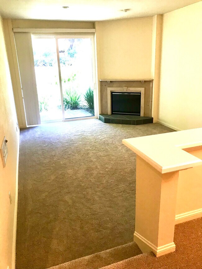 Building Photo - 507 Seaver Dr