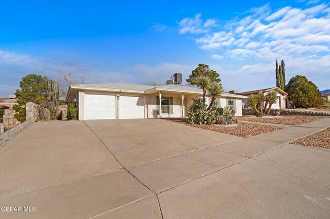 Building Photo - 7141 Gran Vida Dr