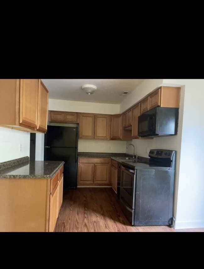 Building Photo - 2147 Kimball Cir
