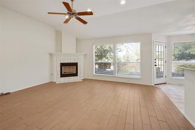 Foto del edificio - 16610 Pocono Dr