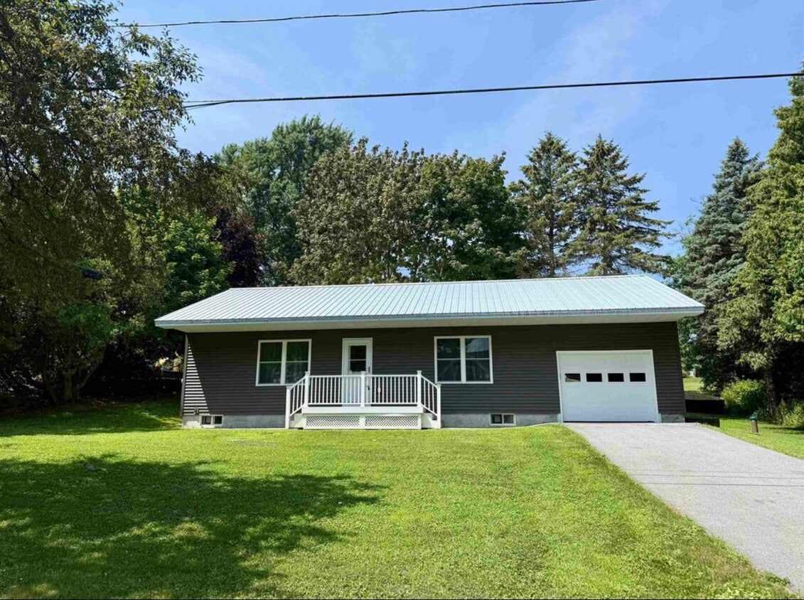 Photo - 102 E Shore Dr
