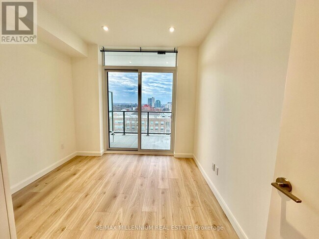 Building Photo - 741 King St W