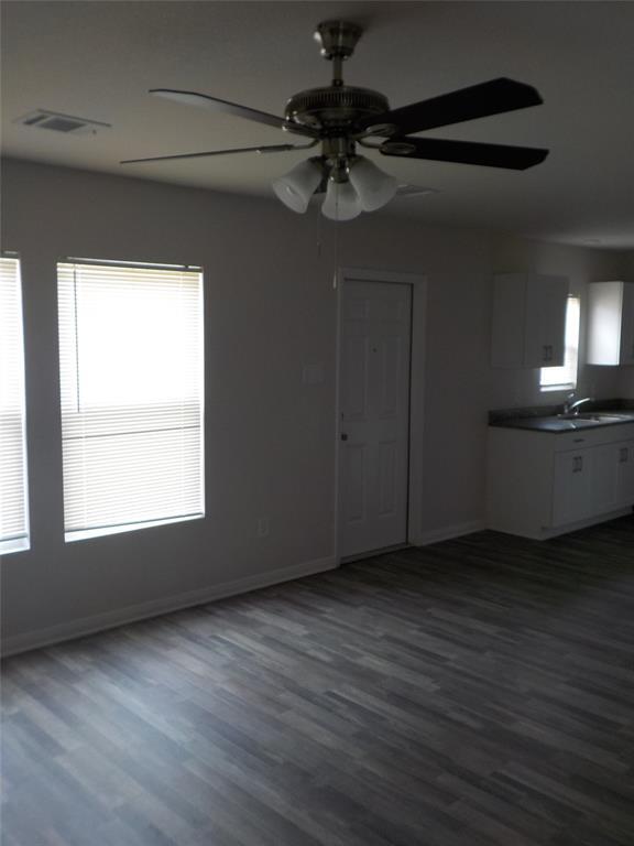 Building Photo - 15723 Del Norte Dr