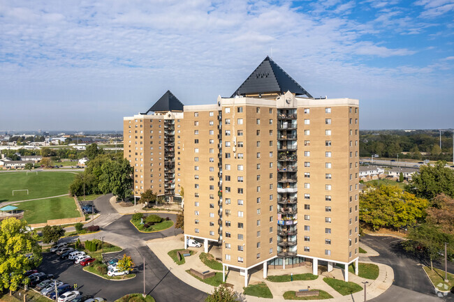 Foto del edificio - The Latitude Apartments