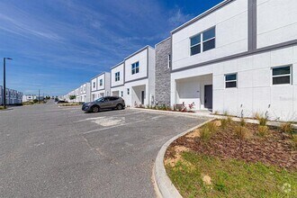 Building Photo - 633 Trikomo Dr