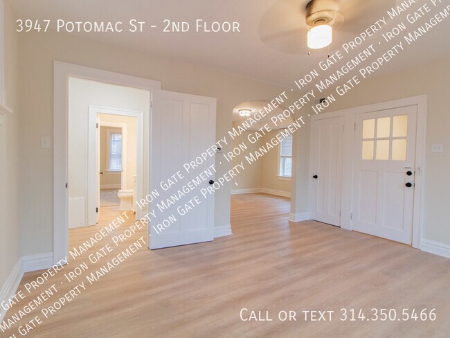 Building Photo - Beautiful newly renovated 1 Bedrooms units...