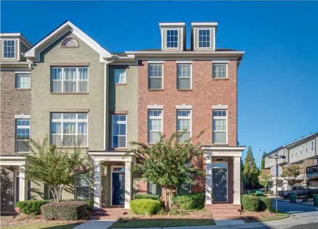 Bright End-Unit Townhome in Prestigious Johns Creek School District - Bright End-Unit Townhome in Prestigious Johns Creek School District