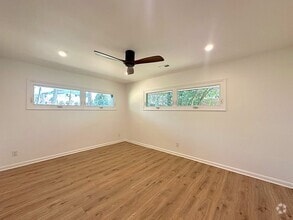 Building Photo - 5732 Doncaster Dr