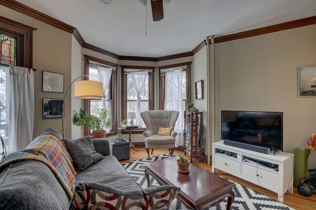 Building Photo - 1049 East Gorham Street, Unit 1