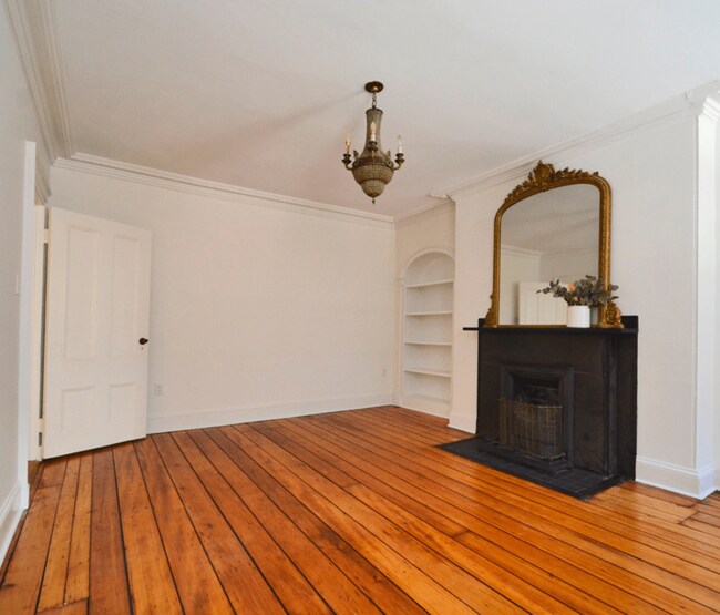 Building Photo - 1352 Hollis Street