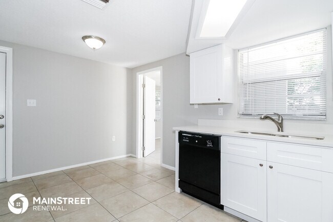 Foto del edificio - 7301 Potomac Dr