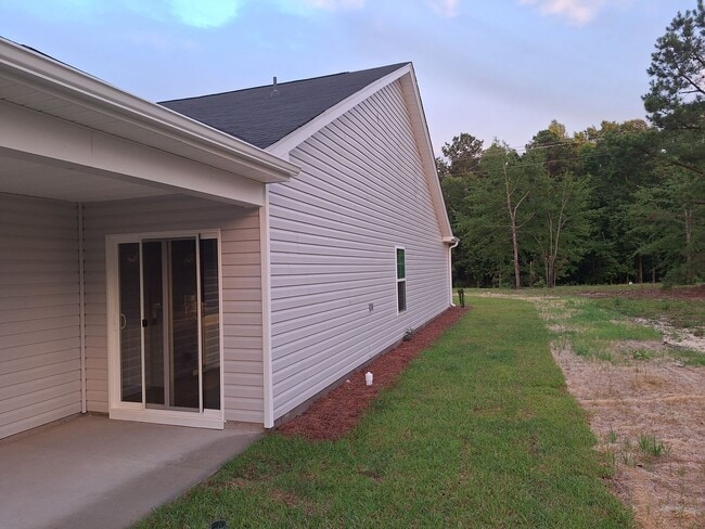 Building Photo - Newer Three Bedroom Home in Elgin SC!