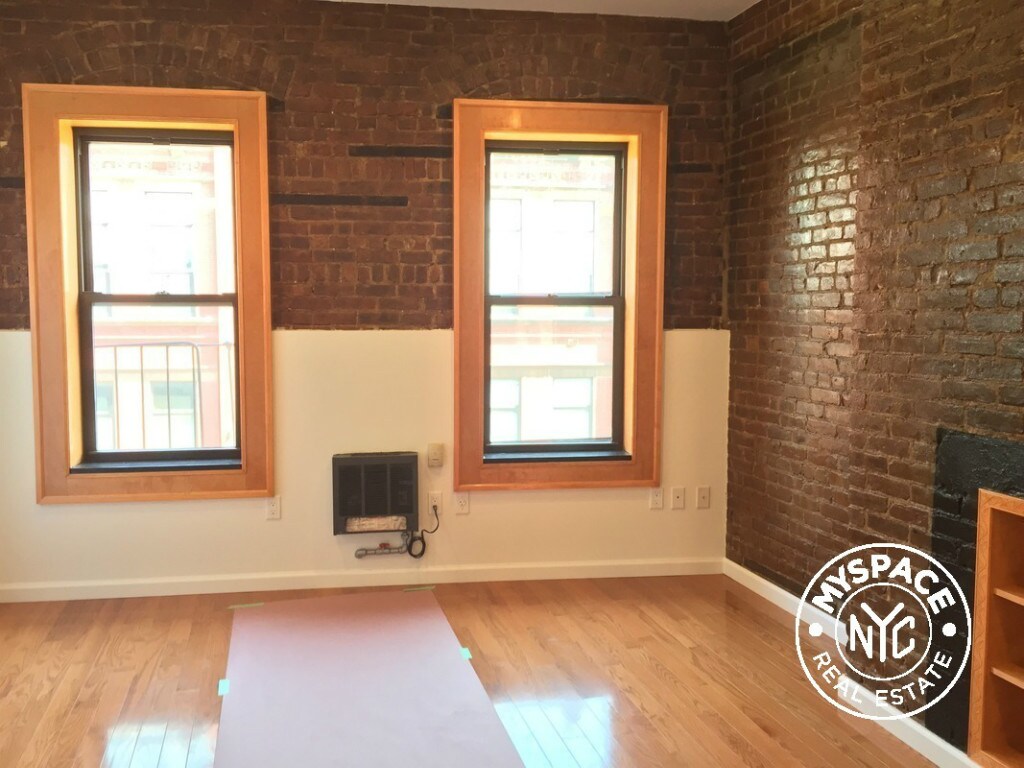 Foto principal - 41 E 1st St