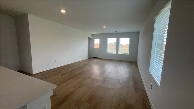 Foto del edificio - 2700 NW 203rd St