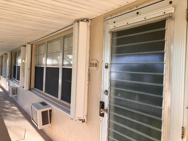 Building Photo - 259 Sheffield K