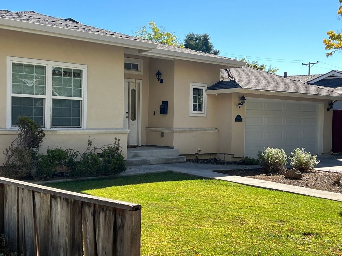 Foto principal - FURNISHED SHORT TERM 6-9 MONTHS TERMS AVAI...