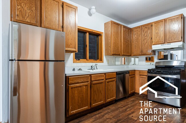 Foto del edificio - 2849 N Clybourn Ave