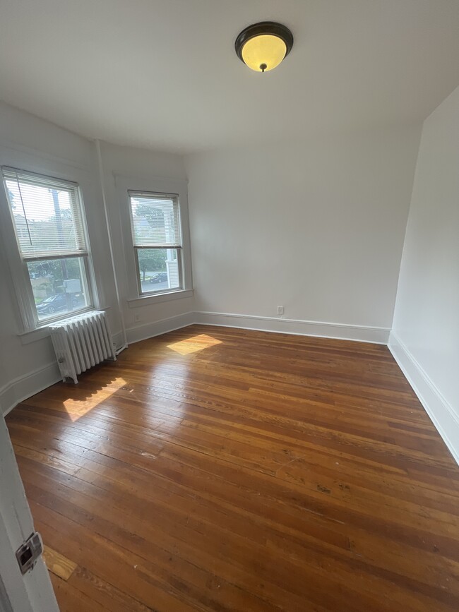 Building Photo - 131 Claremont Ave
