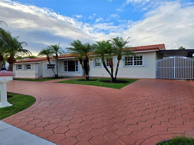 Foto del edificio - 10475 SW 42nd Ter