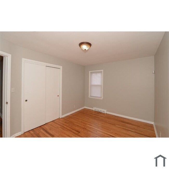 Foto del edificio - 12328 Grannis Rd