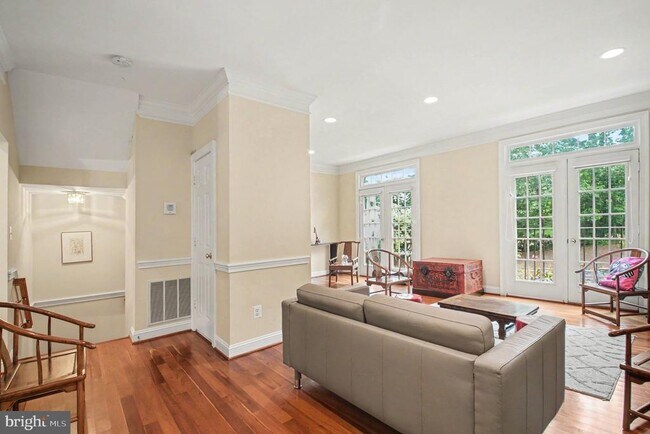 Building Photo - 1305 Sundial Dr