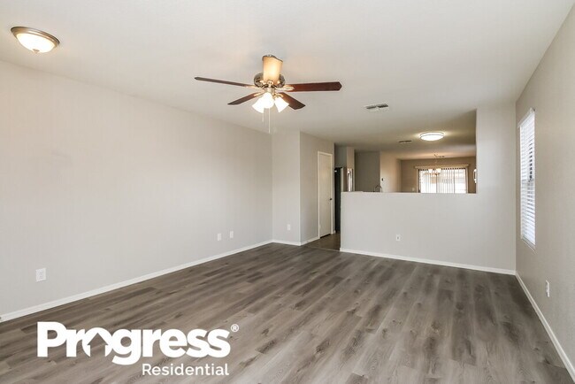 Building Photo - 3648 E Constitution Dr