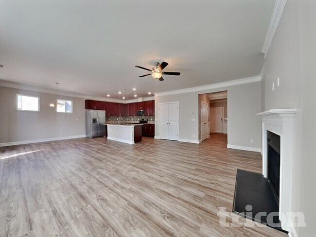 Foto del edificio - 225 Highview Dr