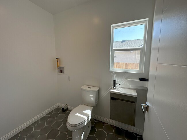 Foto del edificio - 515 Archwood Pl