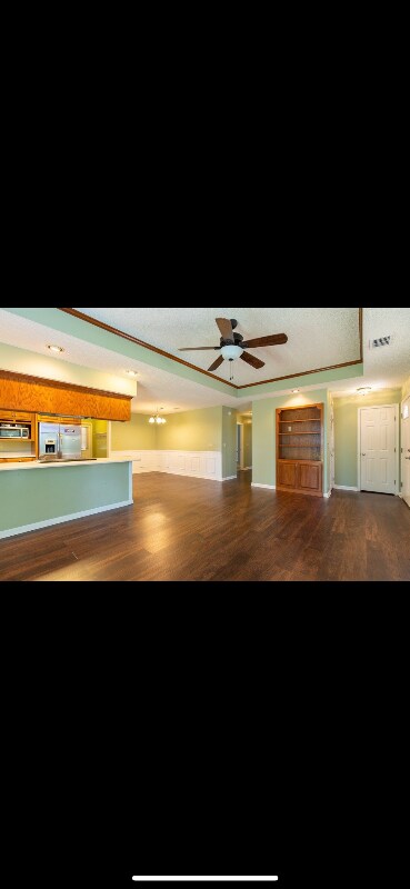 Building Photo - 6065 Val Del Rd