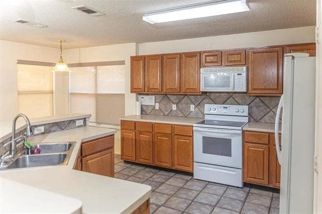Building Photo - 4304 Fieldwood Dr