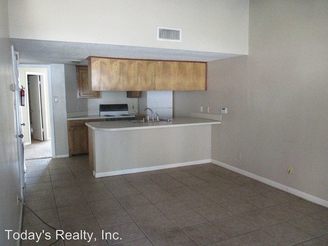 Building Photo - 404 Kennon Ln