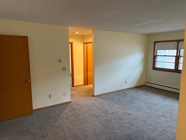 Building Photo - Aquila Apartments